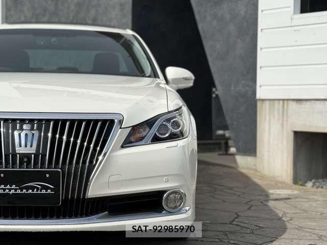 Toyota CROWN MAJESTA 2014-12 3766834-13