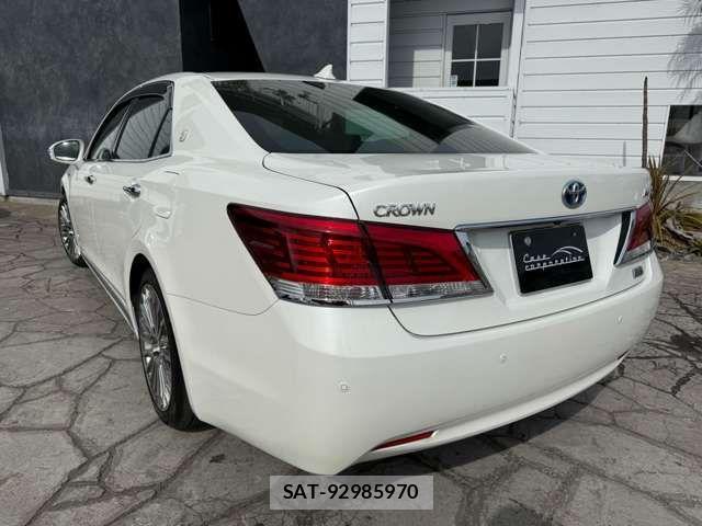 Toyota CROWN MAJESTA 2014-12 3766834-18
