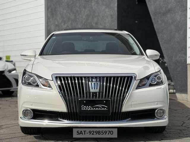Toyota CROWN MAJESTA 2014-12 3766834-7