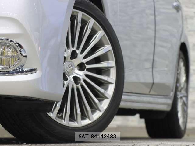 Toyota CROWN MAJESTA 2014-02 4370238-14