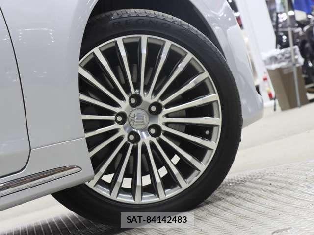Toyota CROWN MAJESTA 2014-02 4370238-15