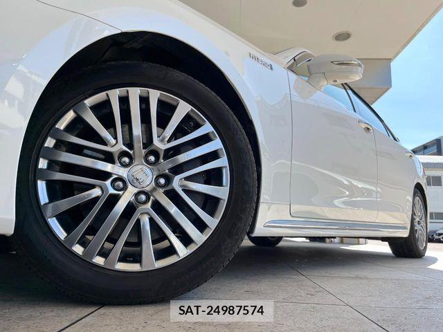 Toyota CROWN MAJESTA 2016-05 4935725-12