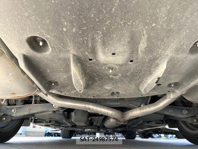 Toyota CROWN MAJESTA 2016-05 4935725-18