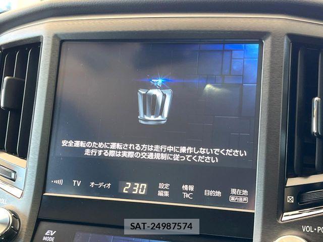 Toyota CROWN MAJESTA 2016-05 4935725-2