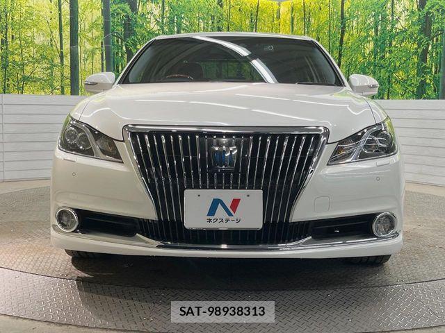 Toyota CROWN MAJESTA 2016-09 6010632-13