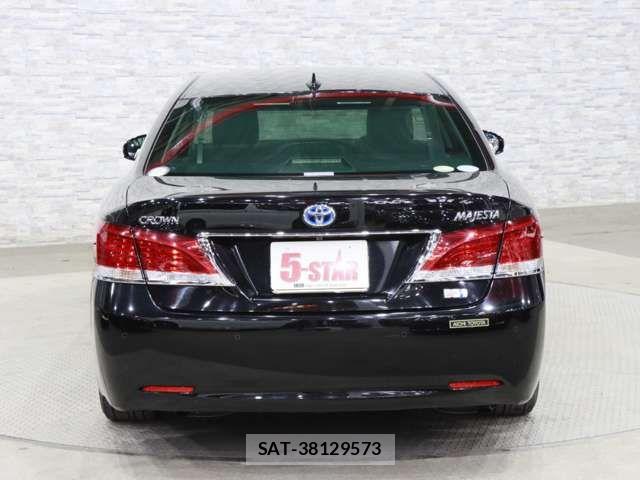 Toyota CROWN MAJESTA 2016-05 6212911-13