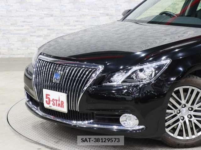 Toyota CROWN MAJESTA 2016-05 6212911-14