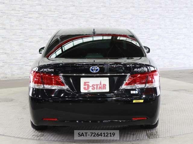 Toyota CROWN MAJESTA 2017-08 6212915-14
