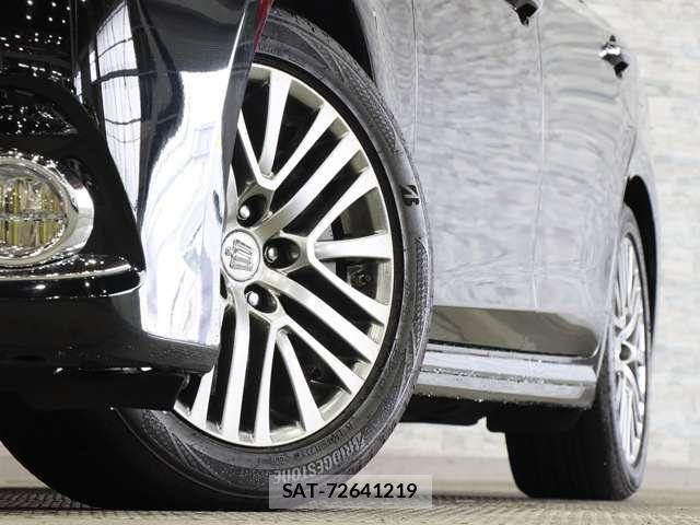 Toyota CROWN MAJESTA 2017-08 6212915-19