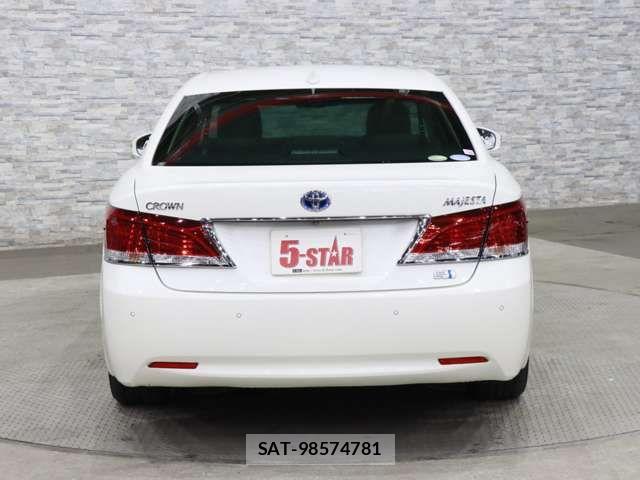Toyota CROWN MAJESTA 2017-06 6263610-14