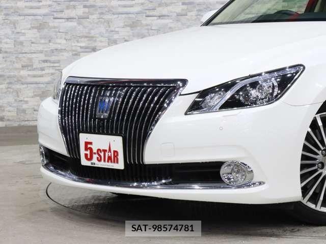 Toyota CROWN MAJESTA 2017-06 6263610-17
