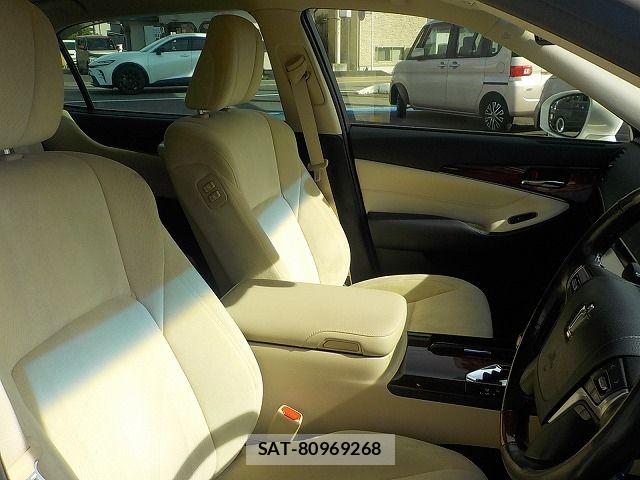Toyota CROWN MAJESTA 2016-06 6544542-6