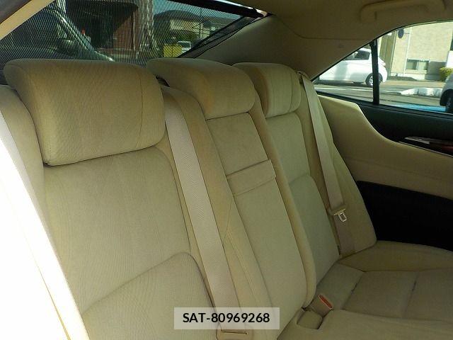 Toyota CROWN MAJESTA 2016-06 6544542-7
