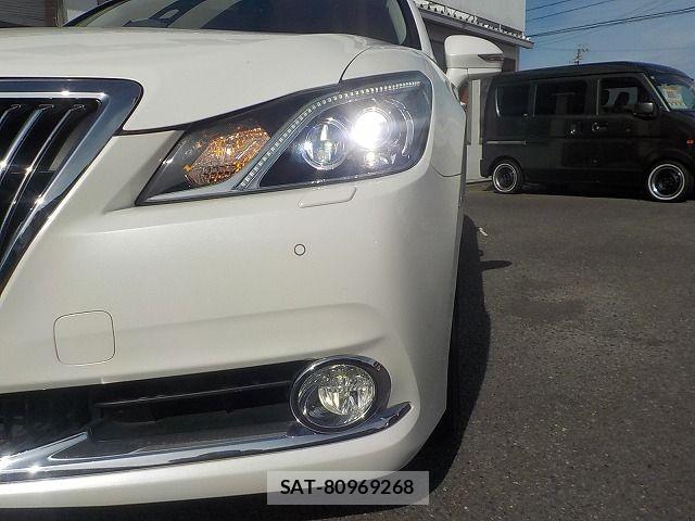 Toyota CROWN MAJESTA 2016-06 6544542-8