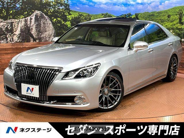 Toyota CROWN MAJESTA 2014-05 6611195-0