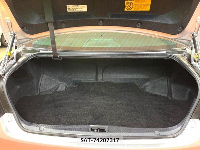 Toyota CROWN MAJESTA 2014-05 6611195-14