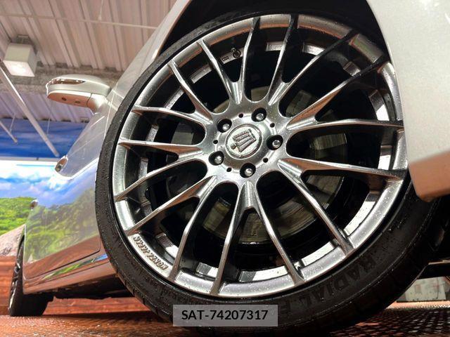 Toyota CROWN MAJESTA 2014-05 6611195-16
