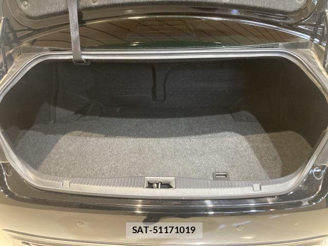 Toyota CROWN MAJESTA 2014-01 6641388-11