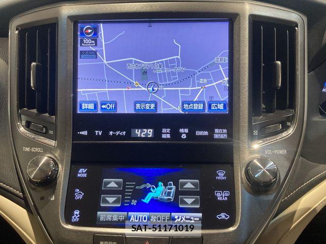 Toyota CROWN MAJESTA 2014-01 6641388-17