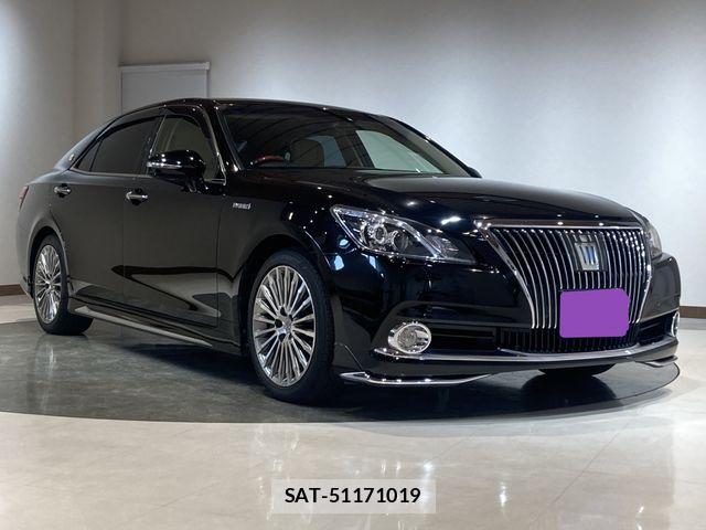 Toyota CROWN MAJESTA 2014-01 6641388-3