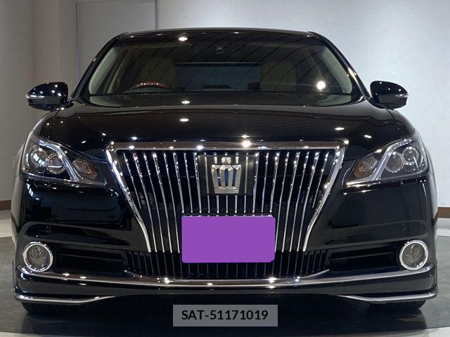 Toyota CROWN MAJESTA 2014-01 6641388-4