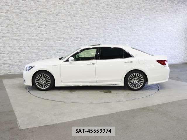 Toyota CROWN MAJESTA 2013-10 6641391-12