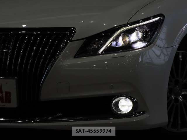Toyota CROWN MAJESTA 2013-10 6641391-15
