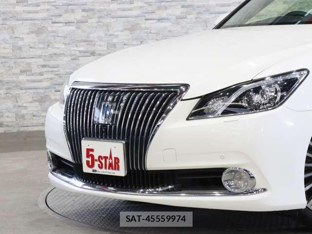 Toyota CROWN MAJESTA 2013-10 6641391-17
