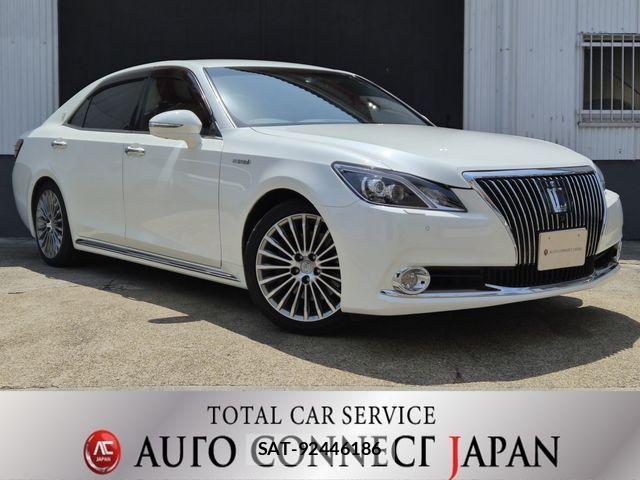 Toyota CROWN MAJESTA 2016-08 6670956-0