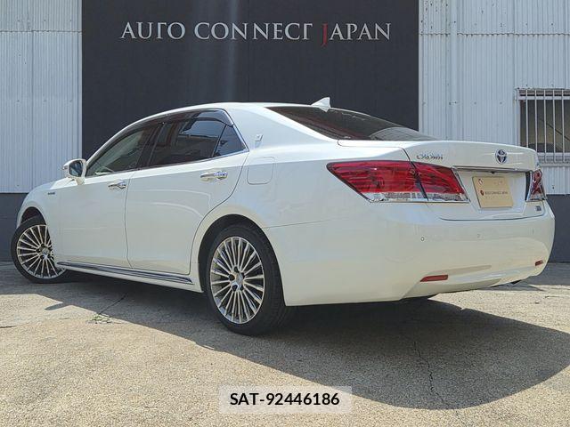Toyota CROWN MAJESTA 2016-08 6670956-19