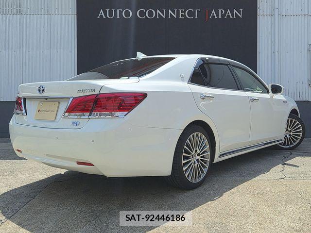Toyota CROWN MAJESTA 2016-08 6670956-20