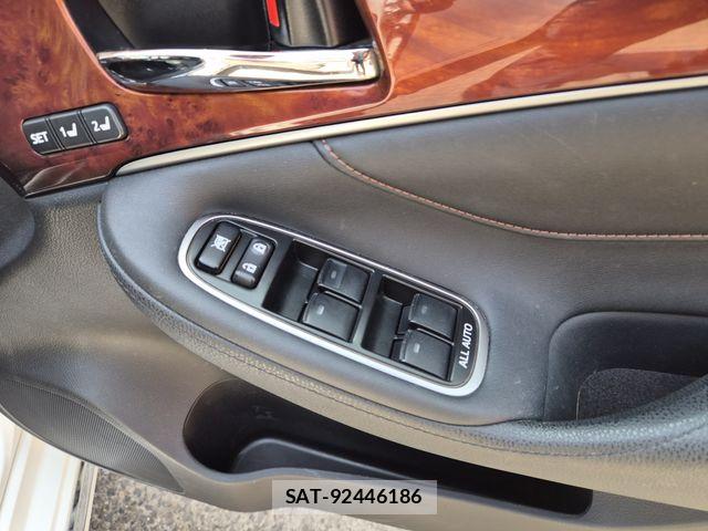 Toyota CROWN MAJESTA 2016-08 6670956-28