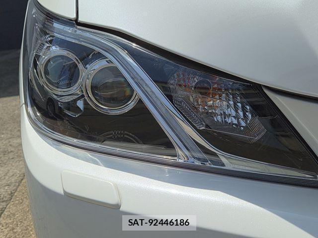Toyota CROWN MAJESTA 2016-08 6670956-8
