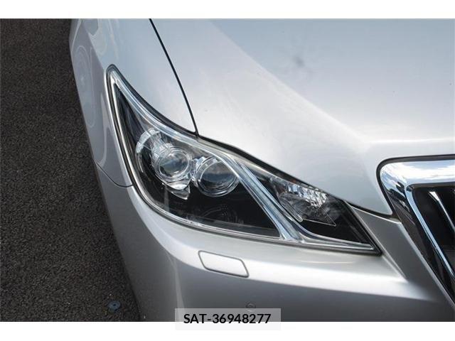 Toyota CROWN MAJESTA 2018-01 6814371-14