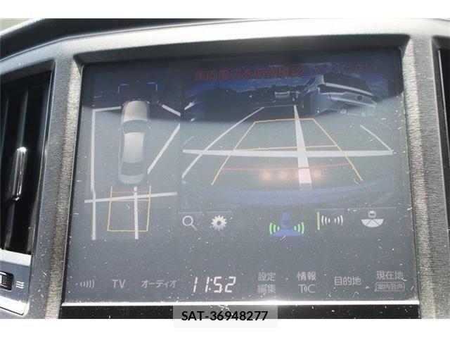 Toyota CROWN MAJESTA 2018-01 6814371-1