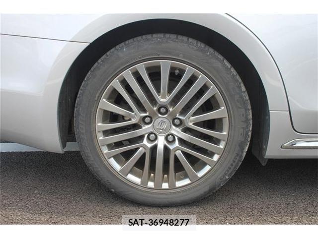 Toyota CROWN MAJESTA 2018-01 6814371-21