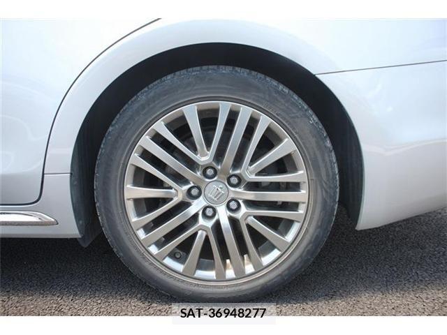 Toyota CROWN MAJESTA 2018-01 6814371-22