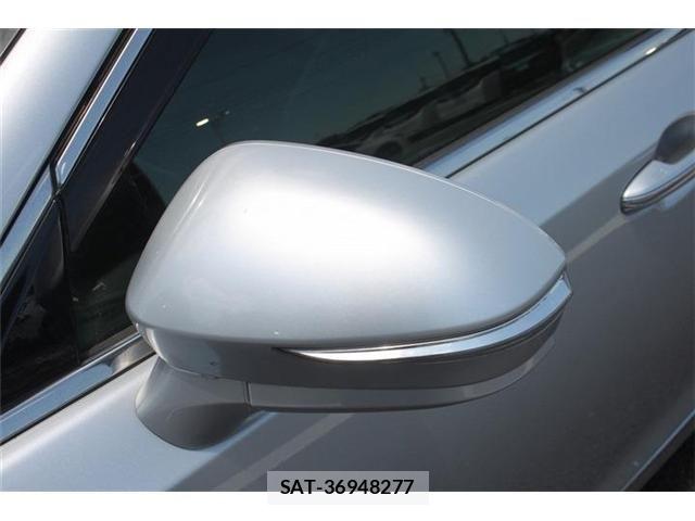Toyota CROWN MAJESTA 2018-01 6814371-27