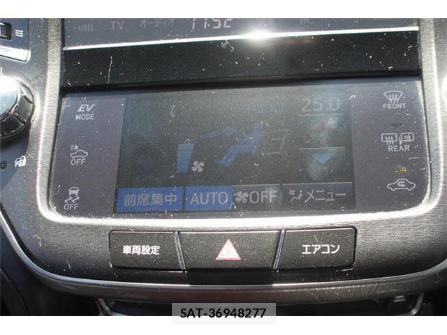 Toyota CROWN MAJESTA 2018-01 6814371-3