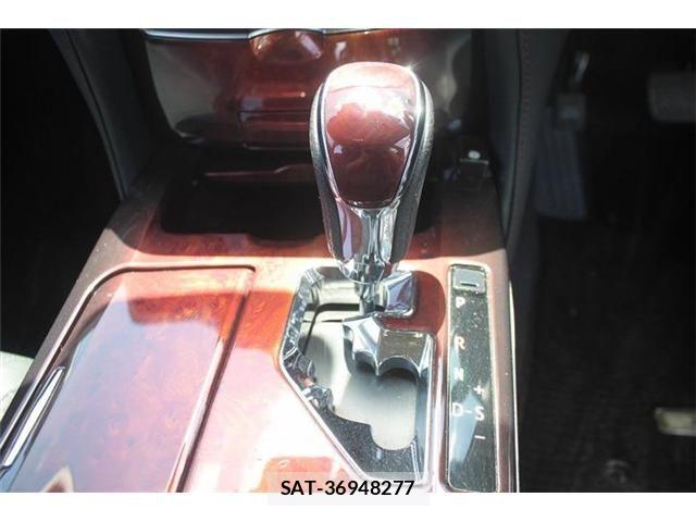 Toyota CROWN MAJESTA 2018-01 6814371-4