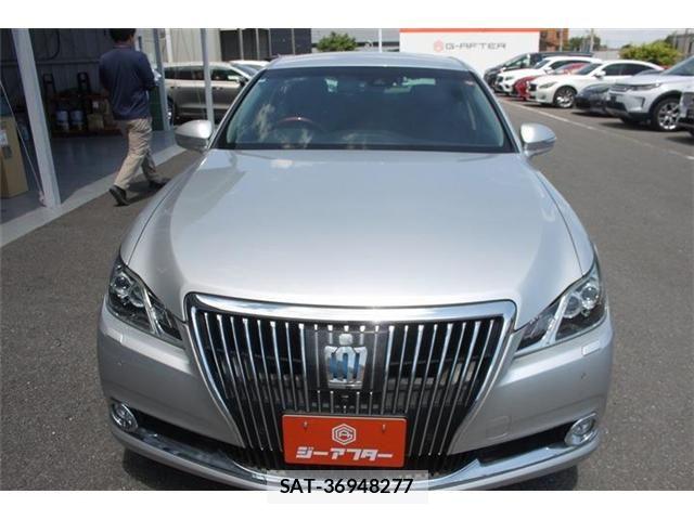 Toyota CROWN MAJESTA 2018-01 6814371-7