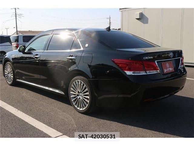 Toyota CROWN MAJESTA 2013-12 6903618-19