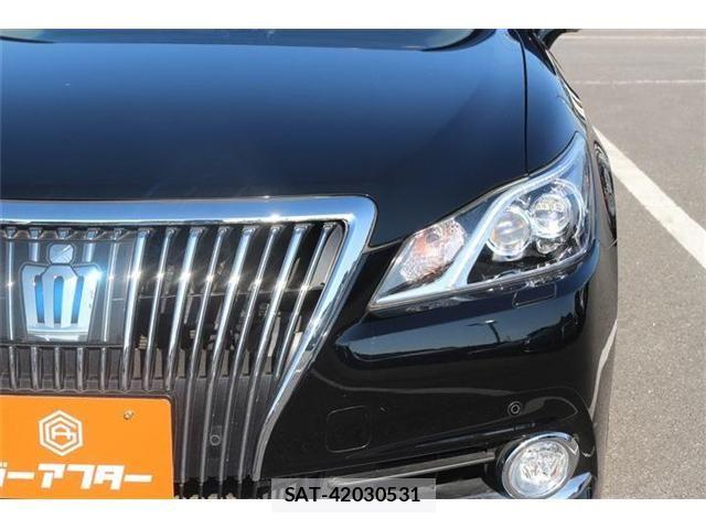 Toyota CROWN MAJESTA 2013-12 6903618-21