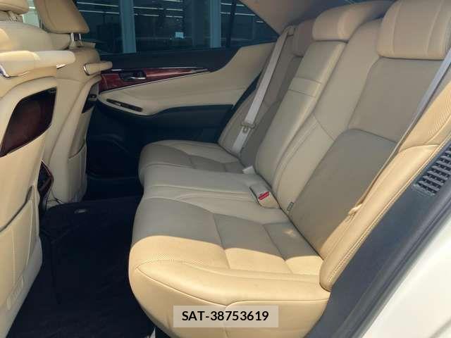 Toyota CROWN MAJESTA 2014-06 6992727-9