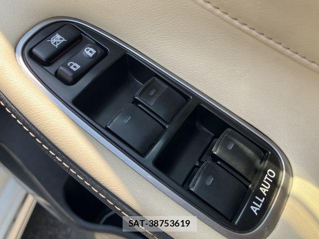 Toyota CROWN MAJESTA 2014-06 6992727-16