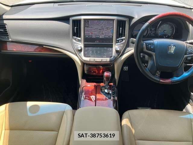 Toyota CROWN MAJESTA 2014-06 6992727-1