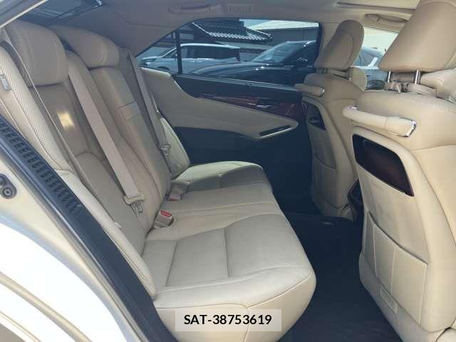 Toyota CROWN MAJESTA 2014-06 6992727-8