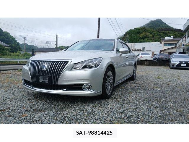 Toyota CROWN MAJESTA 2013-12 7020238-0
