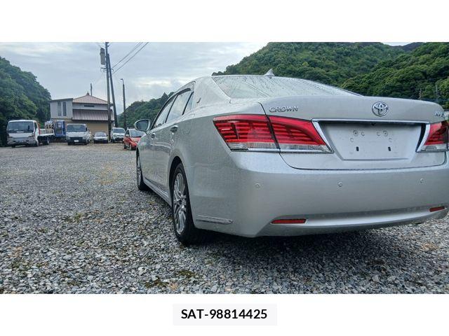 Toyota CROWN MAJESTA 2013-12 7020238-2