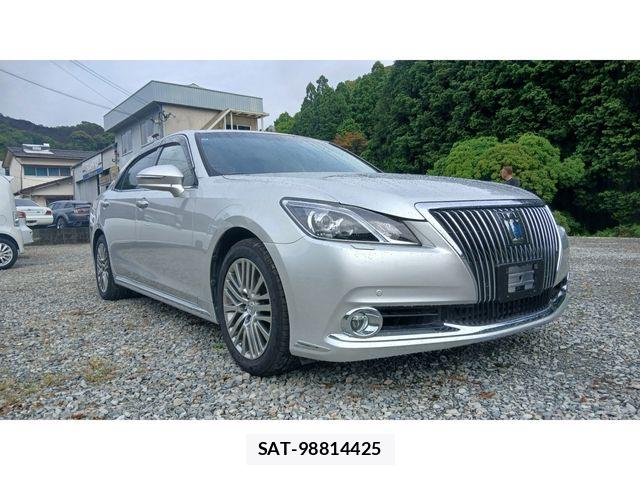 Toyota CROWN MAJESTA 2013-12 7020238-4